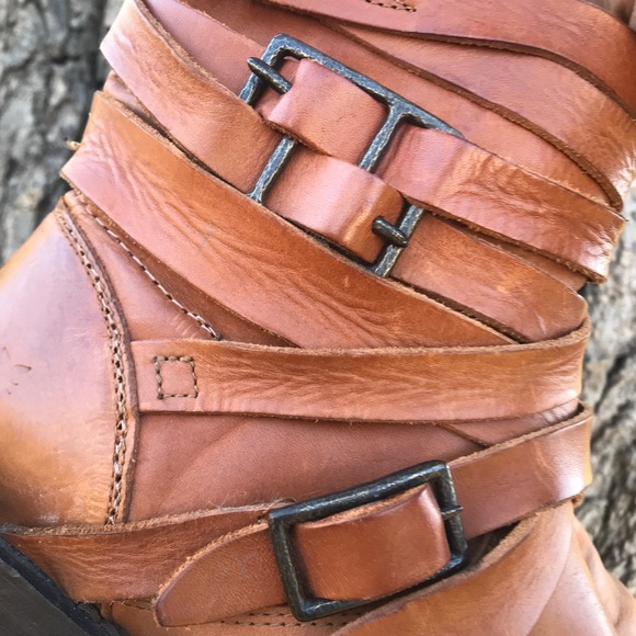 Frye Veronica Brown Short Leather Boots Size 9 - Picture 7 of 10